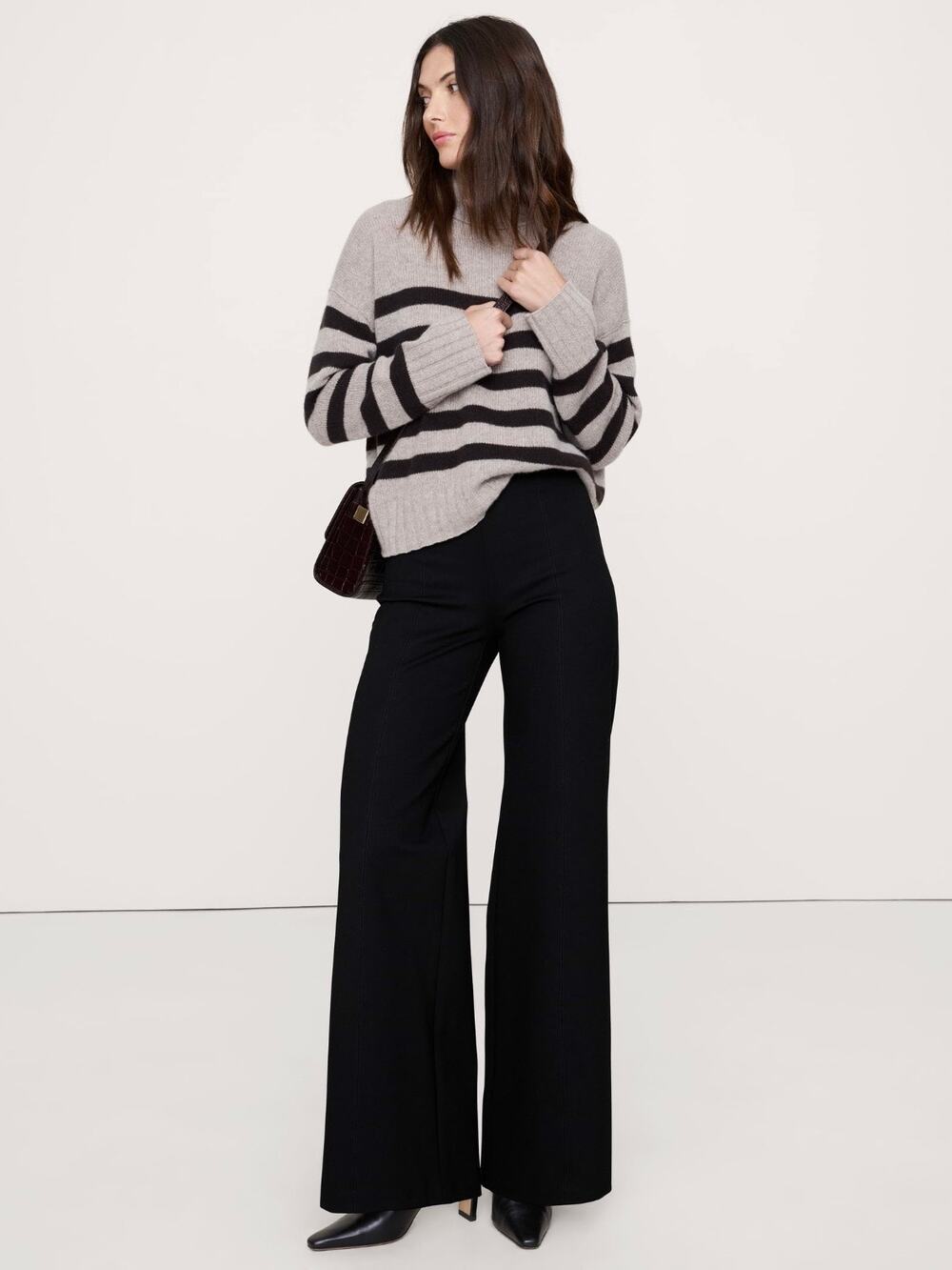 Banana Republic TALL High Rise Wide Leg Everywhere Ponte Pull On Pant Black S